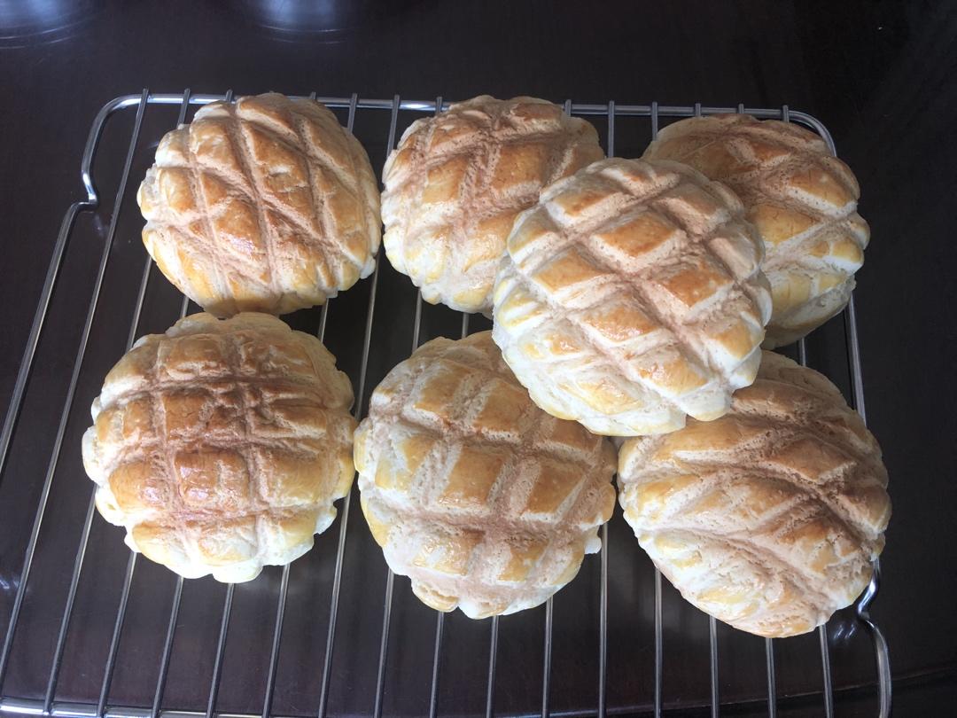 香酥柔软的港式菠萝包