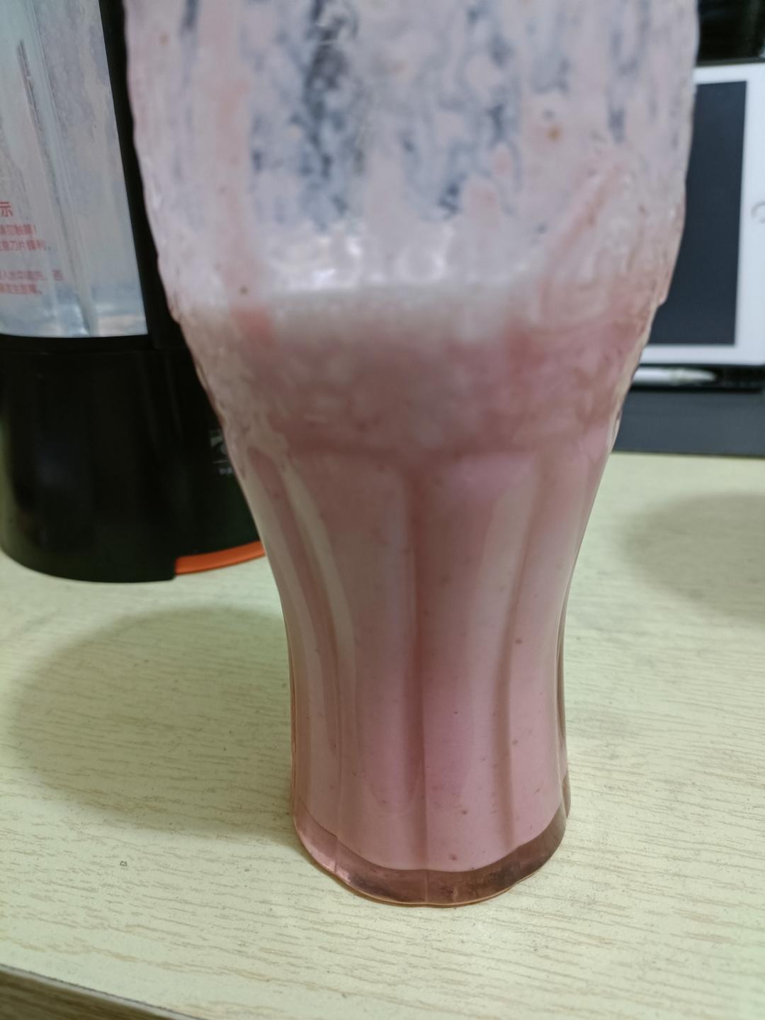 草莓奶昔