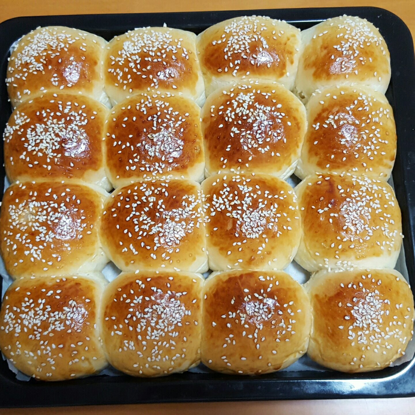 西与西子做的一次发酵的酸奶小餐包(最好吃没有之一)