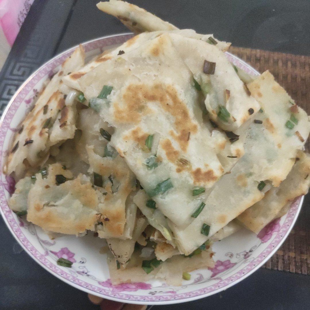 葱油饼-自己做薄脆酥香层层分明且一点儿都不油