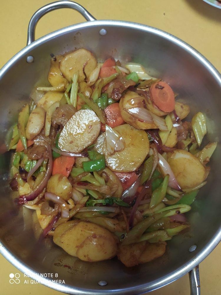 干锅土豆片