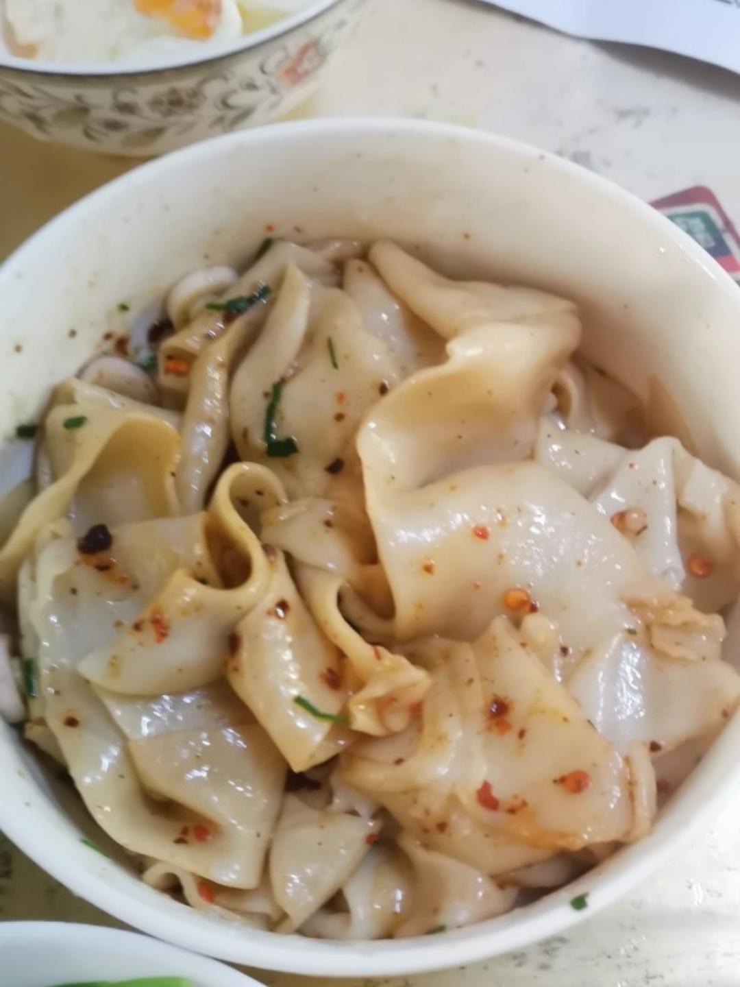 陕西美食｜裤带面---又名BiangBiang面