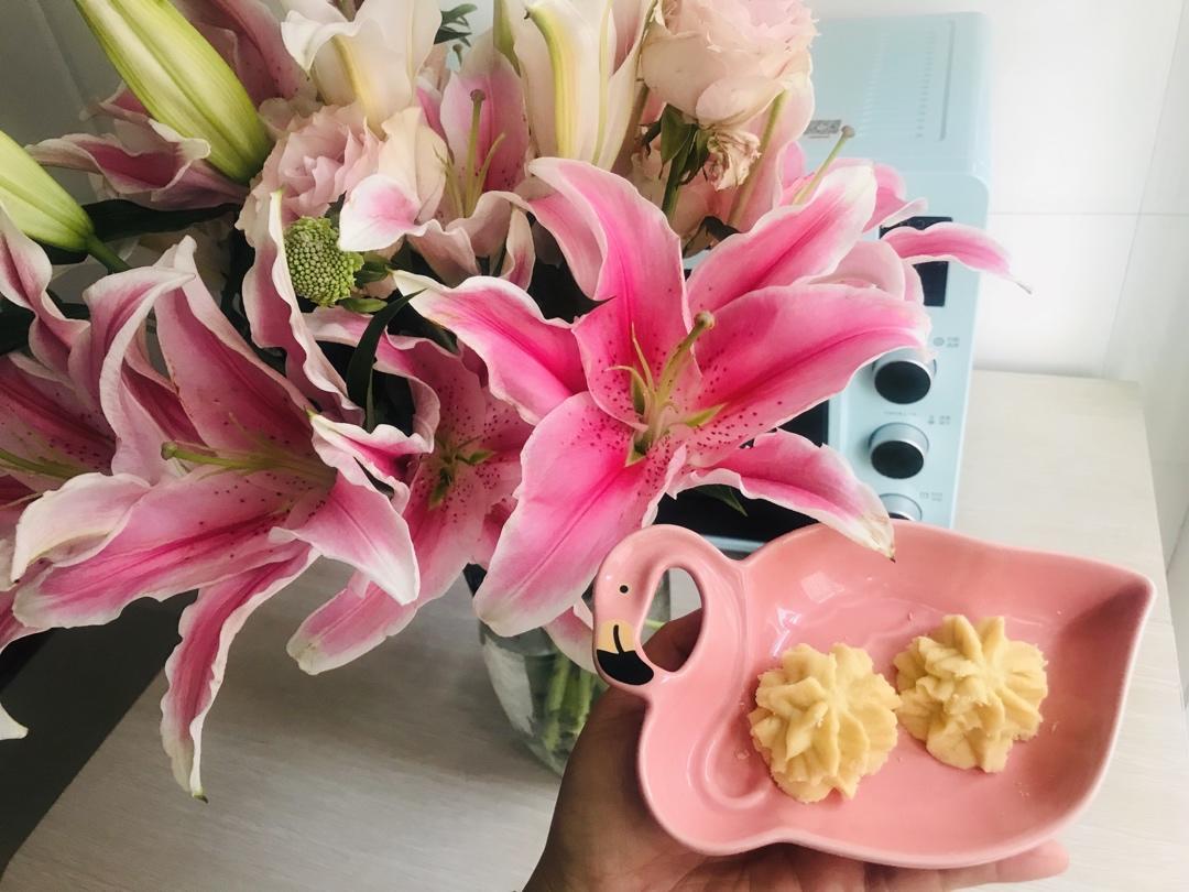 被业界猜了很久的网红牛油小花曲奇配方，酥的掉渣