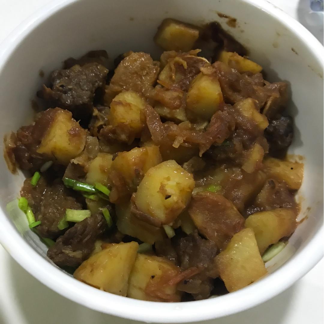 红烧牛肉土豆 （独家秘制）