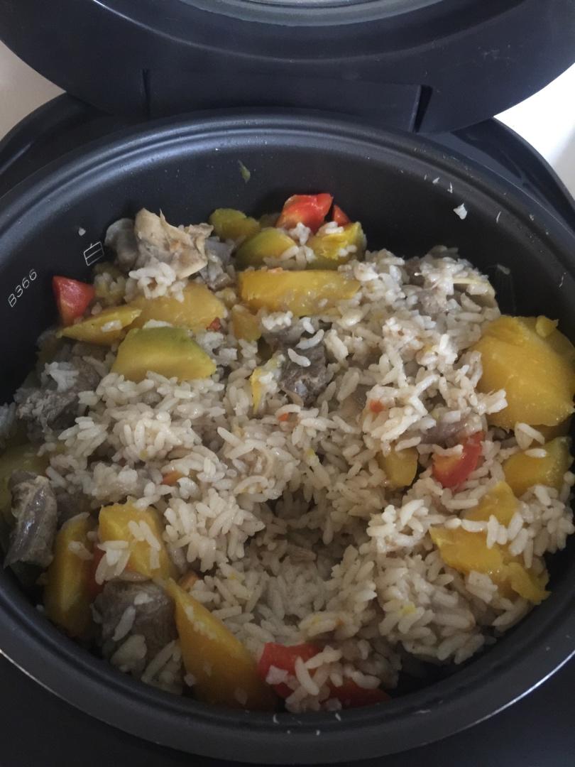 羊肉手抓饭