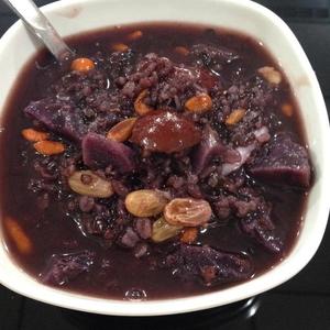 紫薯黑米粥的做法 步骤2