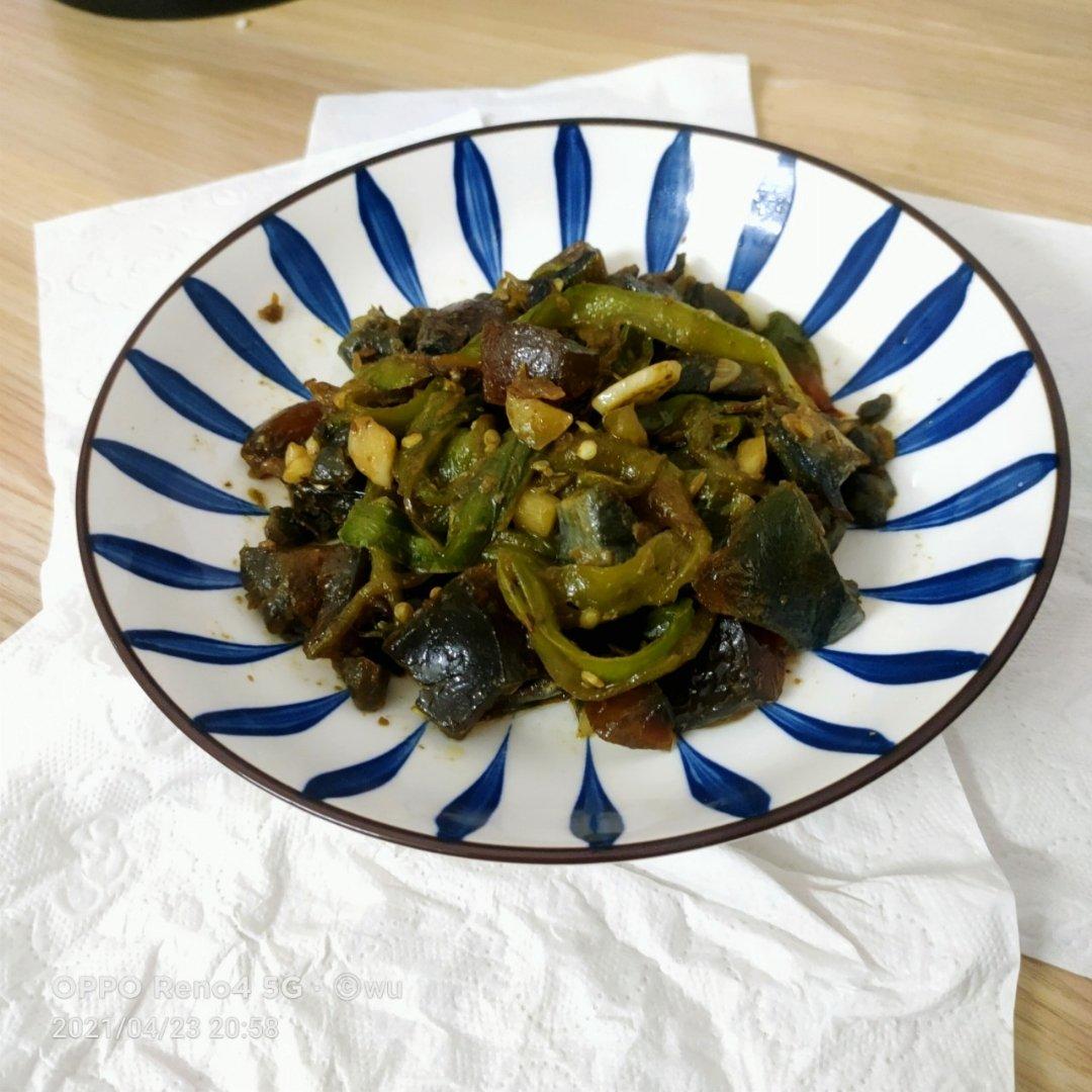 【正宗湘菜】擂辣椒皮蛋