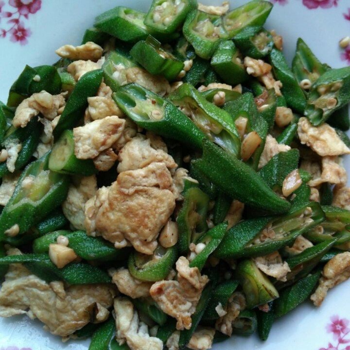 秋葵炒鸡蛋