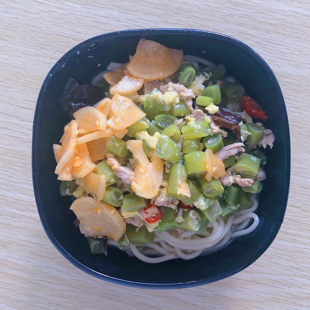 豆角肉丝面筋打卤面