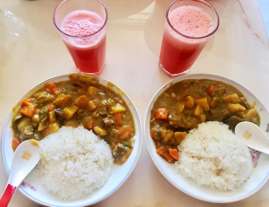 十五分钟一气呵成的素食咖喱饭（加红薯版）