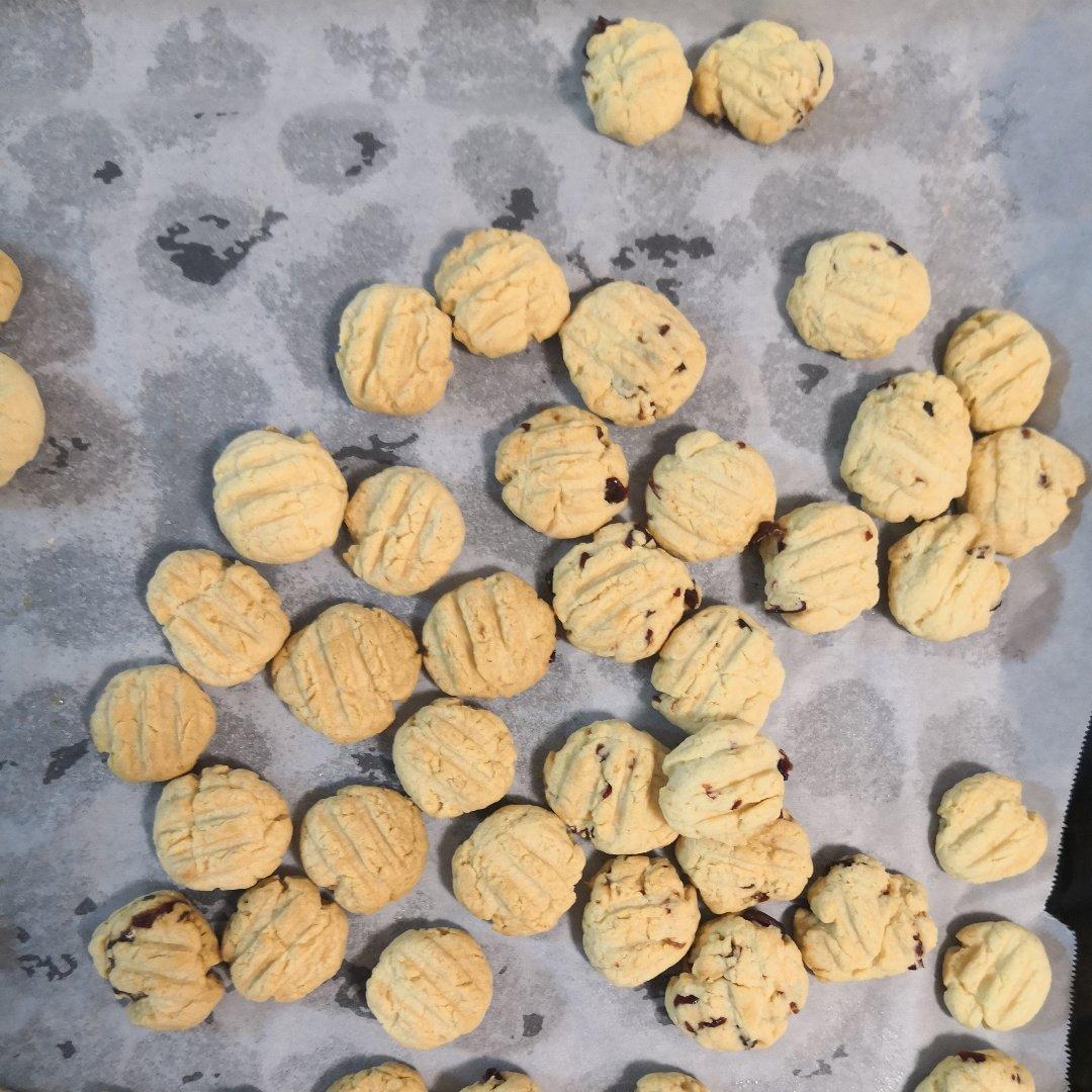 宝宝辅食：奶香小饼干