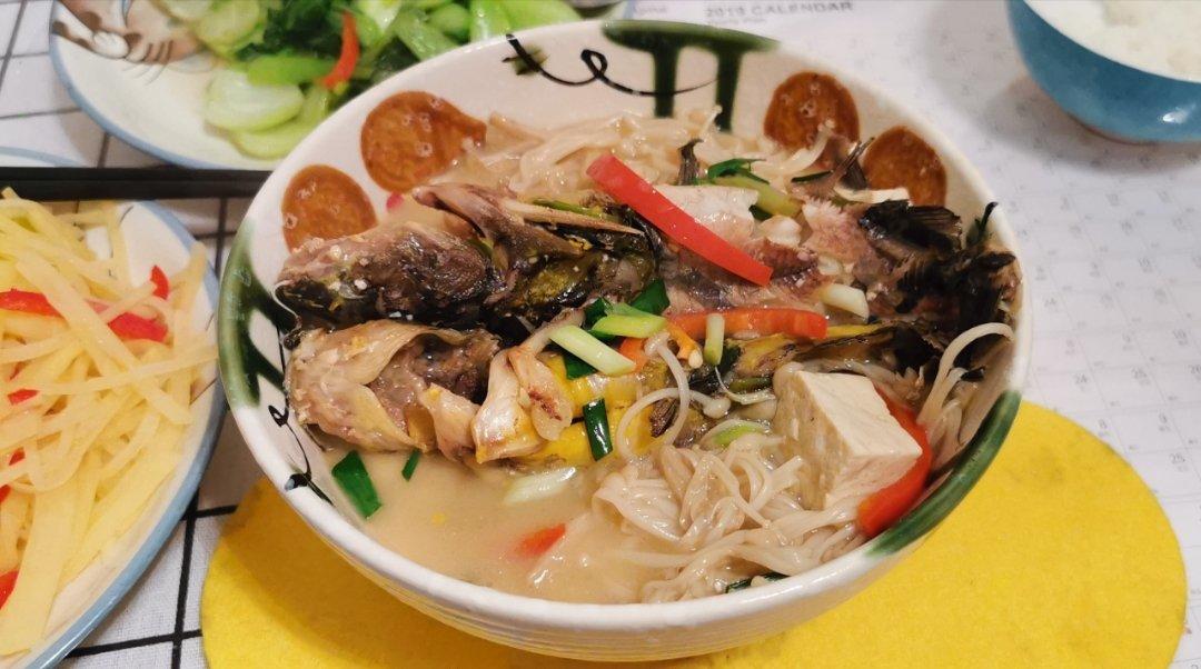 鲜美到没朋友的汪刺鱼豆腐煲