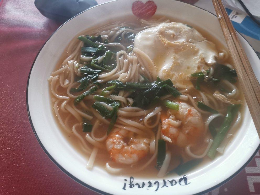 煮一碗长寿面——（快手鸡蛋汤面）