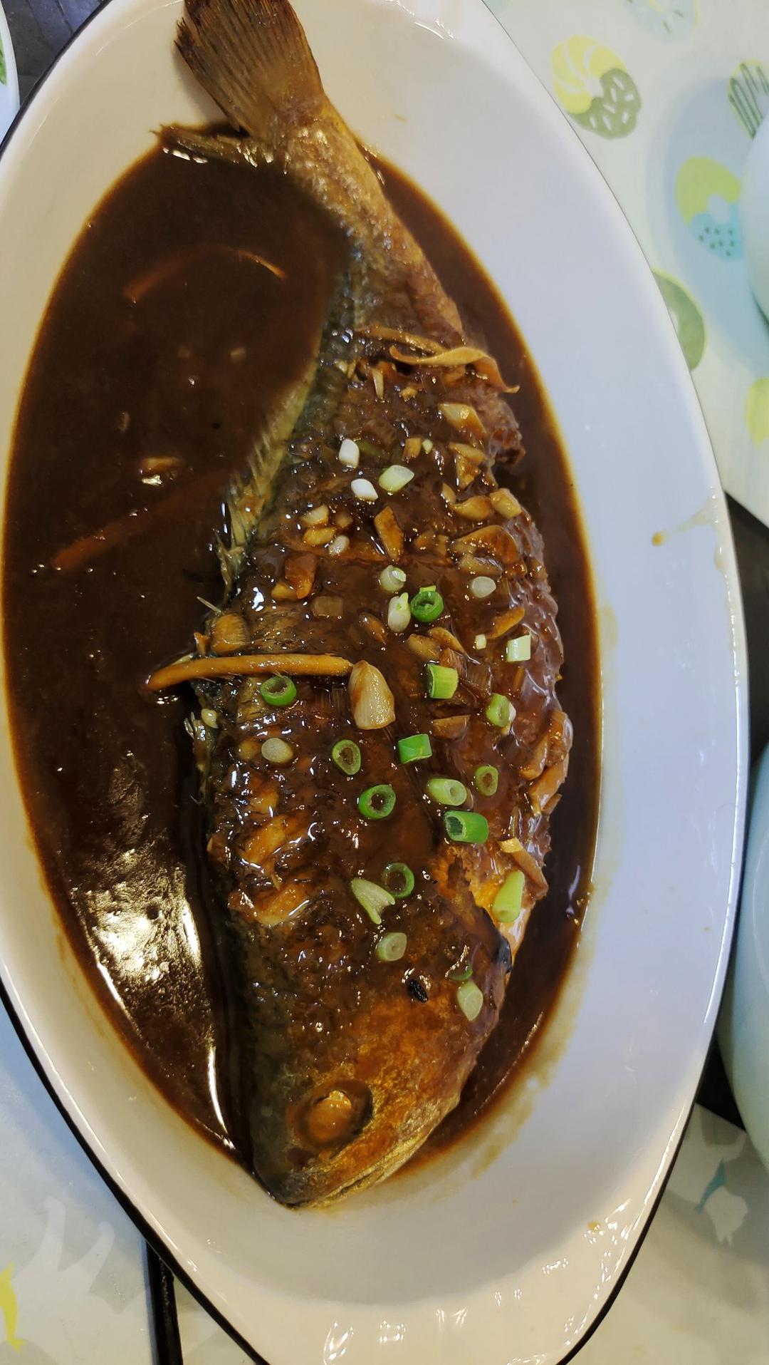 红烧黄鱼—鱼皮不破的小窍门