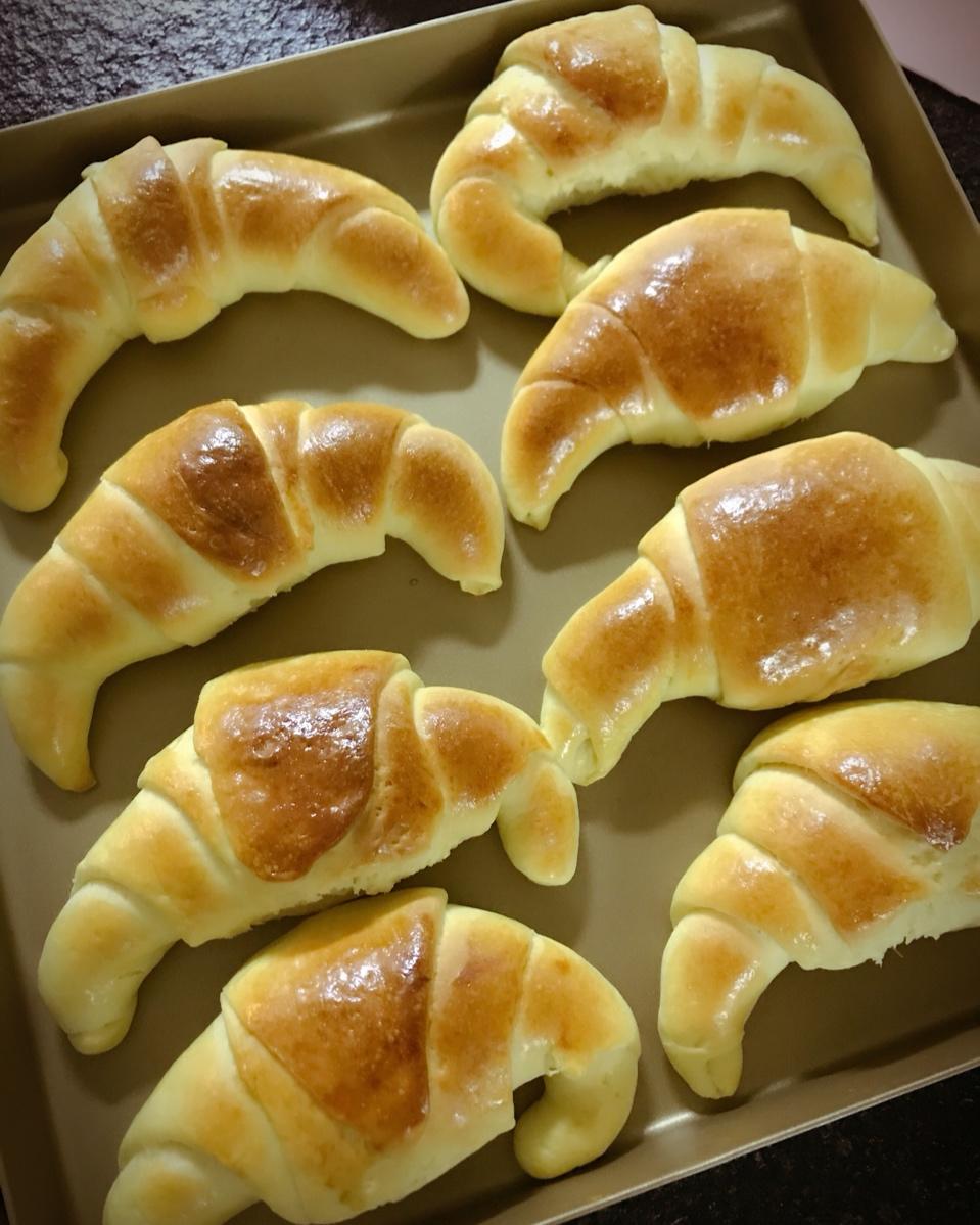 yue迷路做的牛角面包