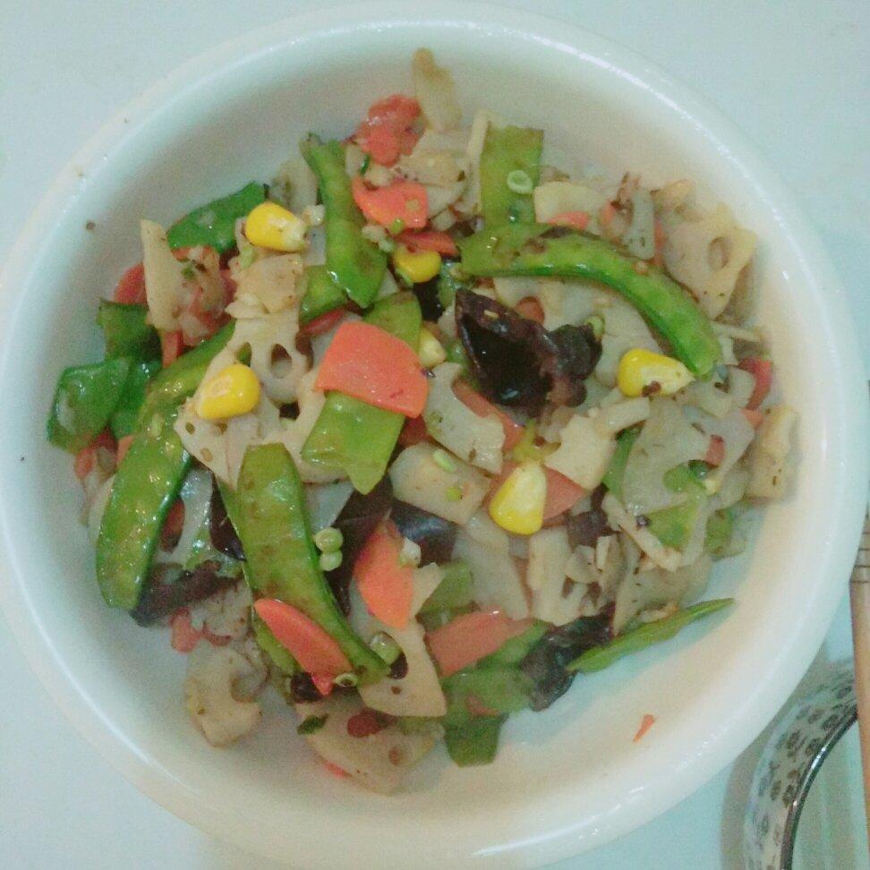 素菜也可以这么美—荷塘小炒