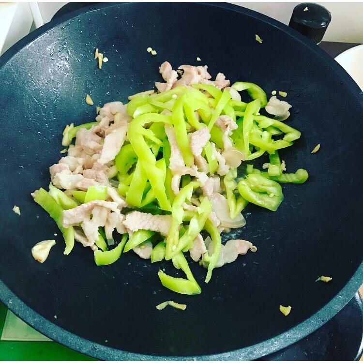 青椒炒肉丝