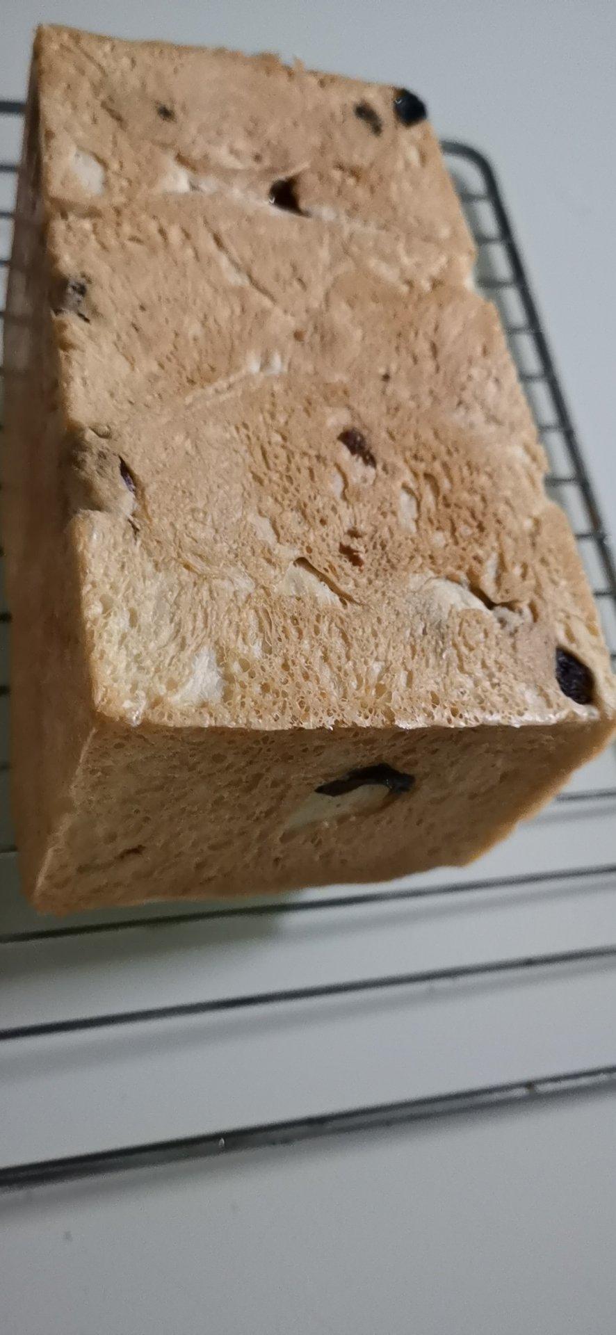 我最近每天做一个的葡萄干吐司，真的超松软好吃！