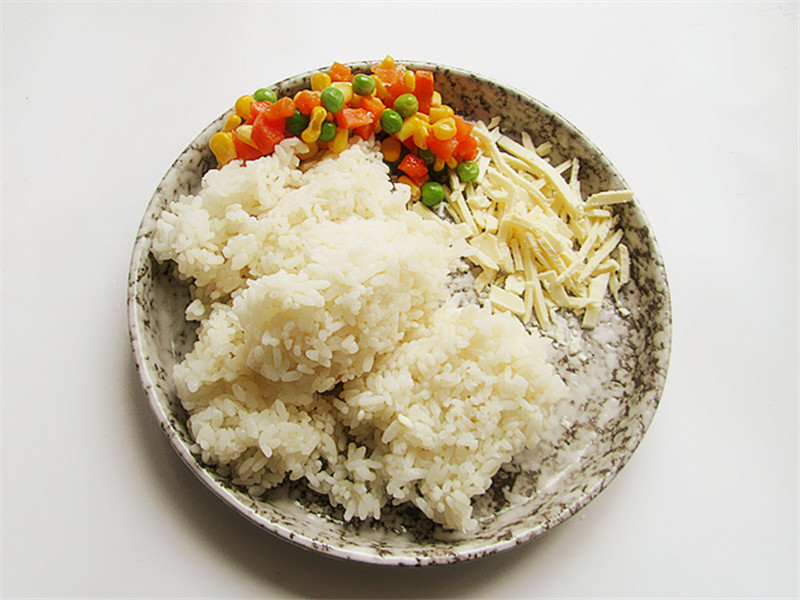米饭早餐田园饼的做法 步骤1