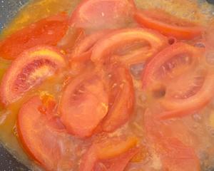 西红柿炒蛋意面的做法 步骤4