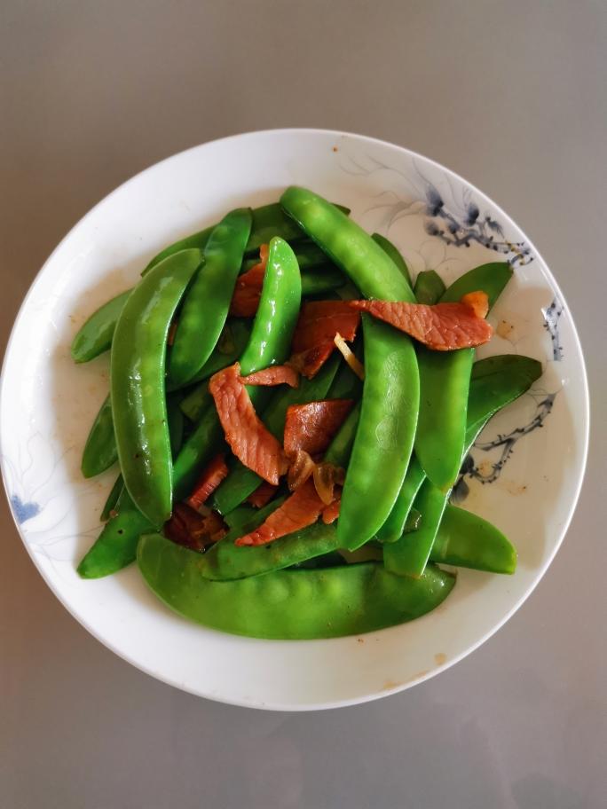 火腿腊肉炒荷兰豆的做法