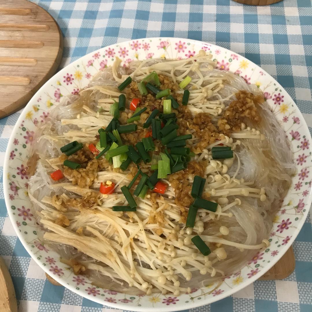 蒜蓉蒸金针菇粉丝（小心上瘾）