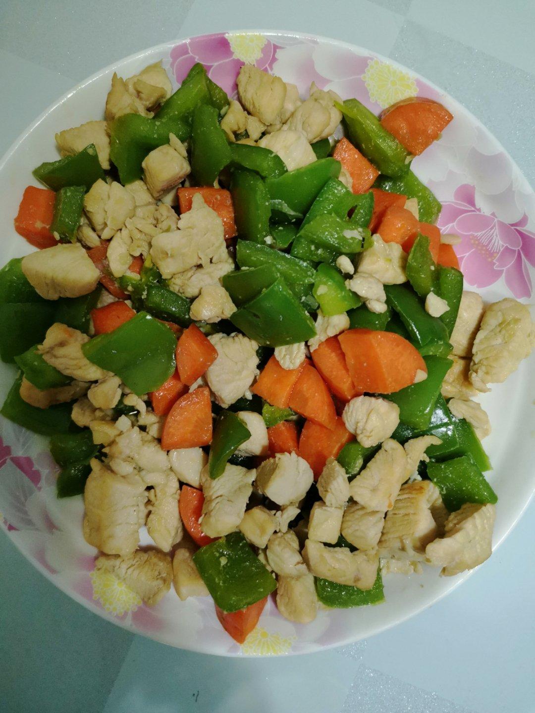 胡萝卜青椒鸡丁