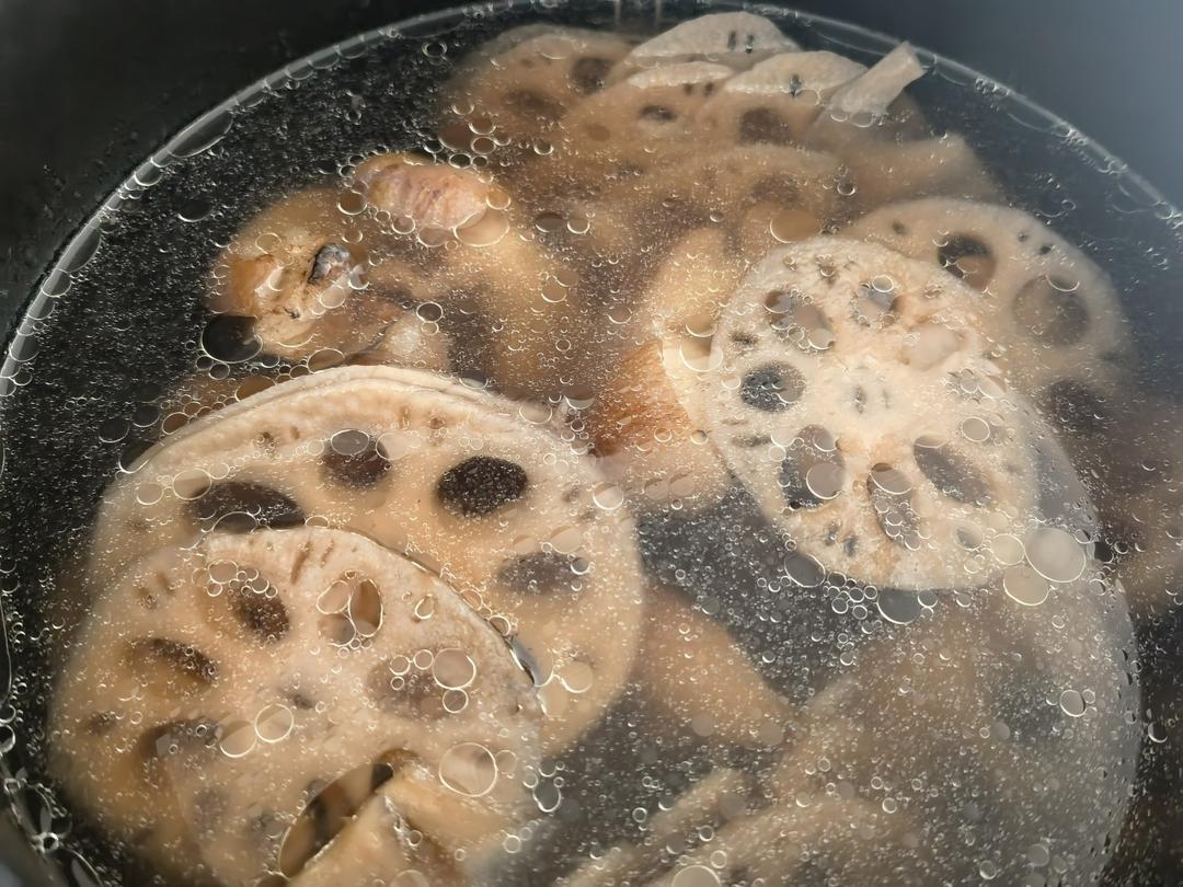 莲藕炖猪蹄