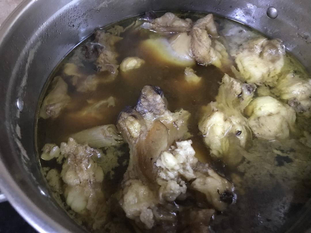 私房红烧牛膝窝骨的做法