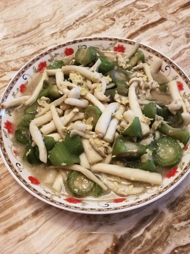 丝瓜菌菇蛋汤