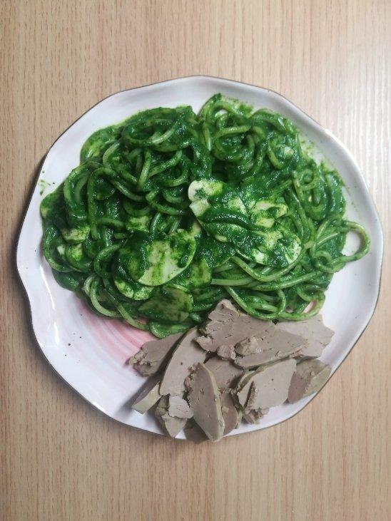 菠菜青酱虾仁意面