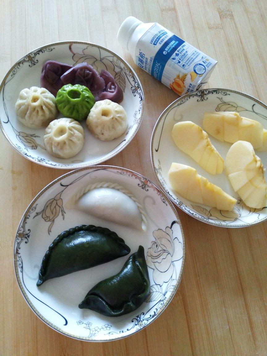 三色小笼包