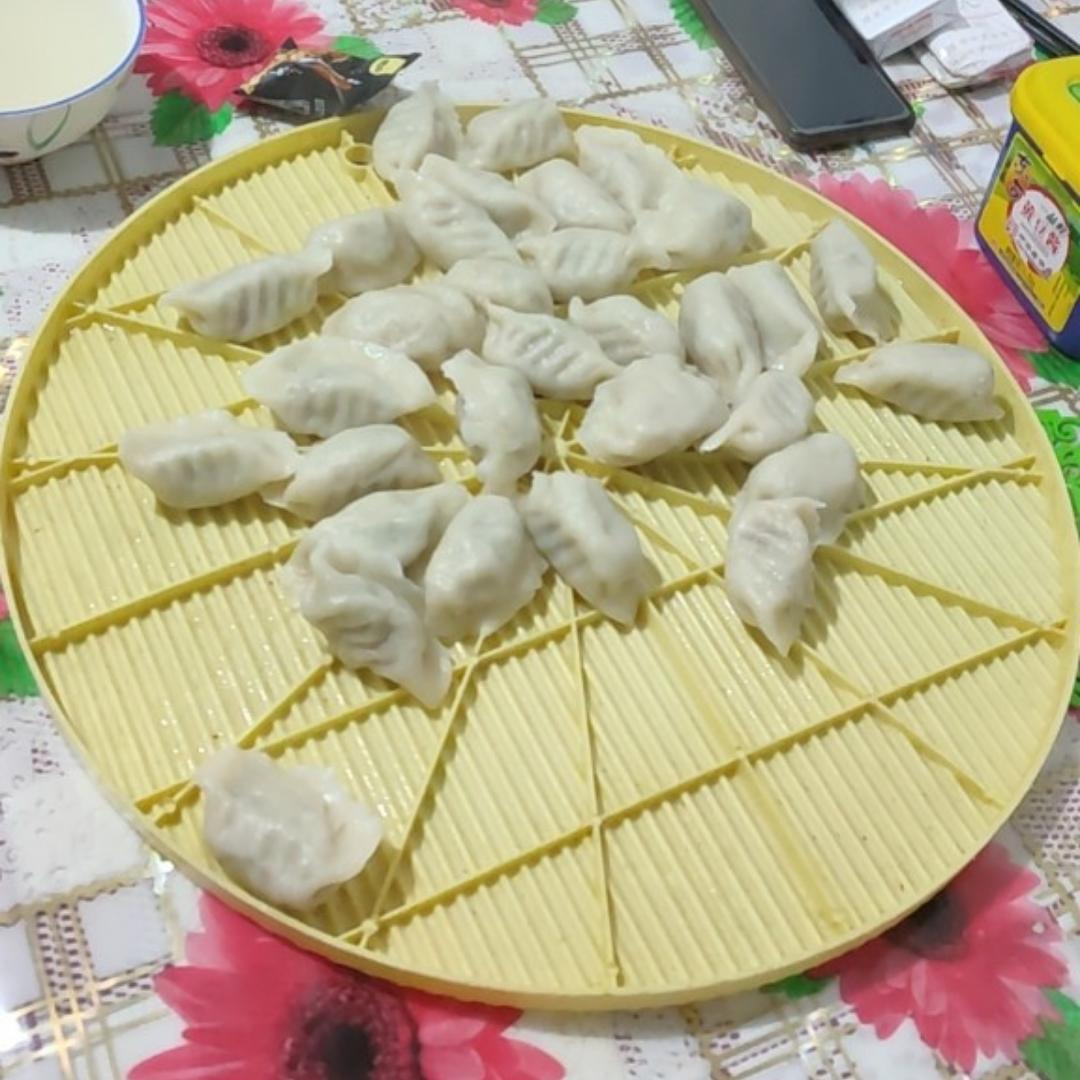 教你正确煮速冻饺子的方法，不干裂不破皮不粘锅！