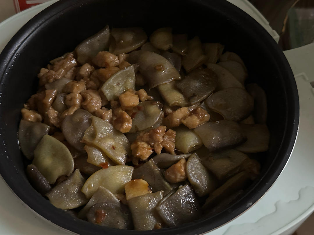 家常快手菜 电饭煲焖饭（扁豆肉饭）