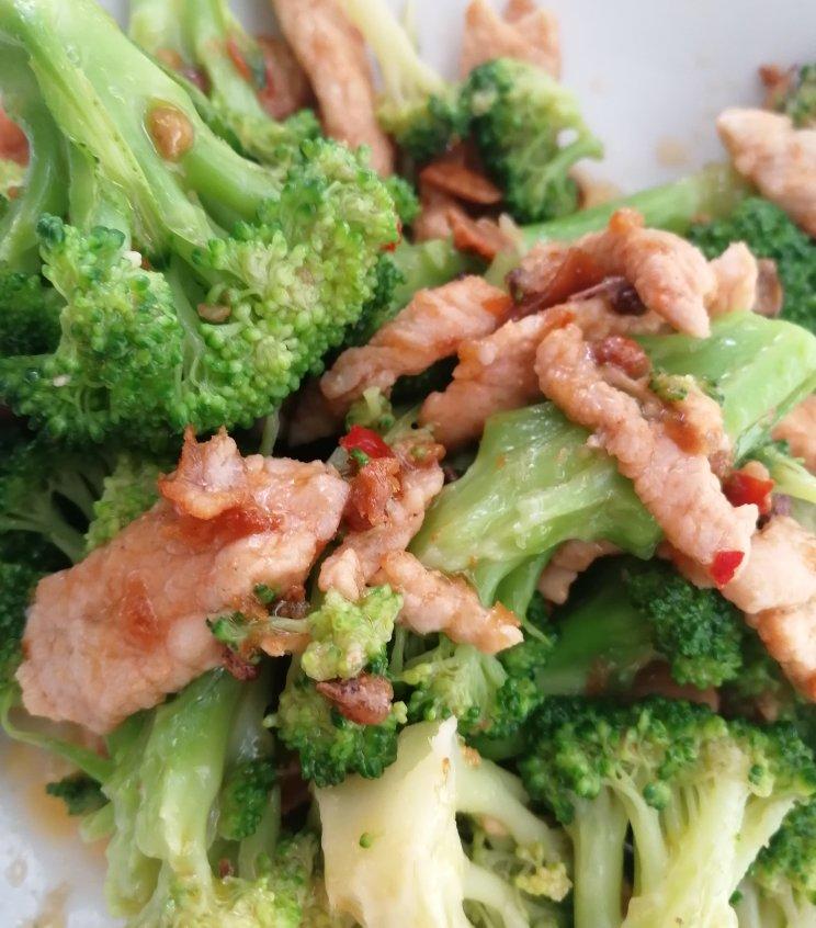 西兰花炒肉片