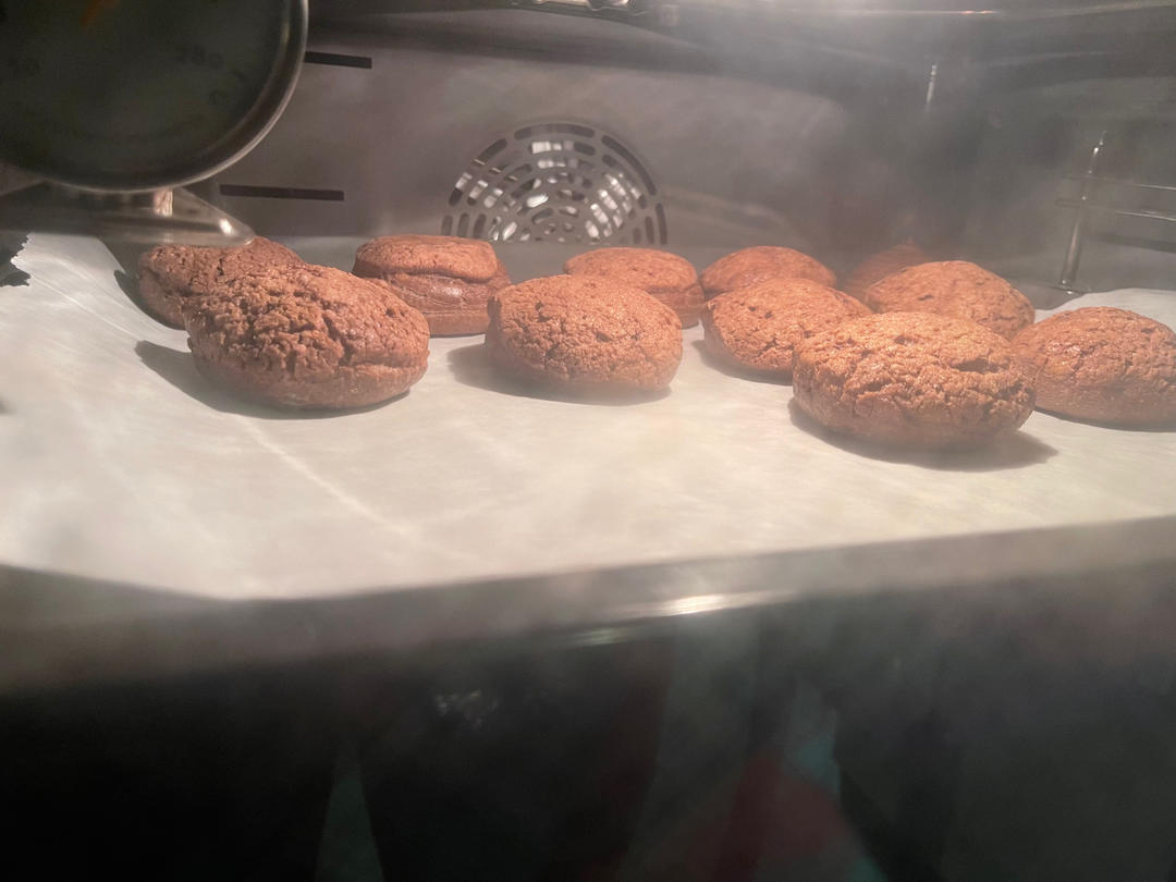 巧克力酥皮泡芙