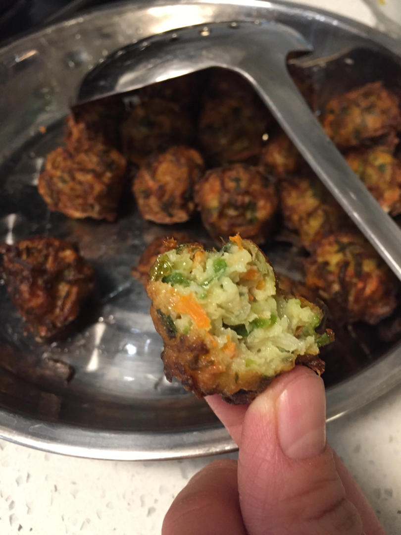香炸萝卜丸子（外皮酥脆）