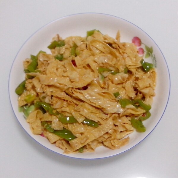 双椒烩炒豆油皮