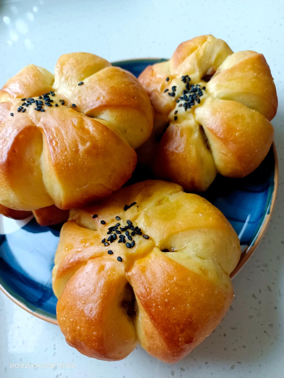 花式豆沙餐包