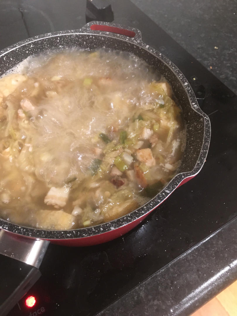 东北家常无肉版酸菜炒粉