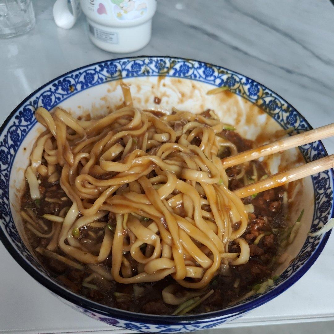 简单快手家常版炸酱面