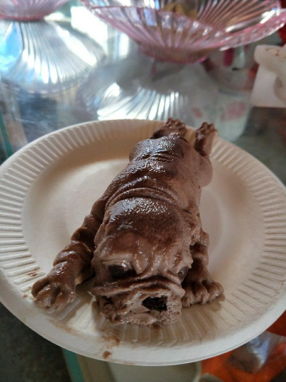 网红沙皮狗慕斯蛋糕