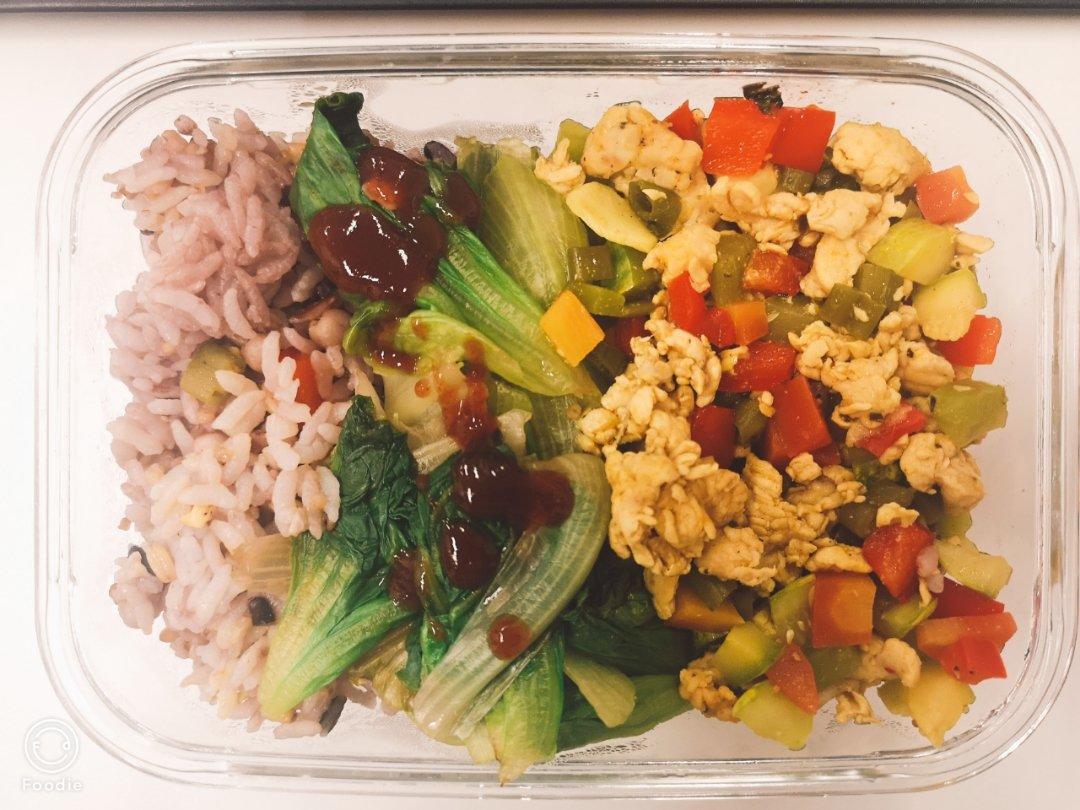 【健康三餐】咖喱鸡肉末生菜卷
