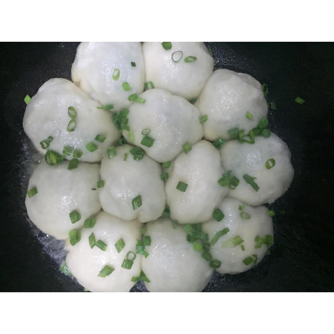 水煎包（韭菜）Fried Dumplings