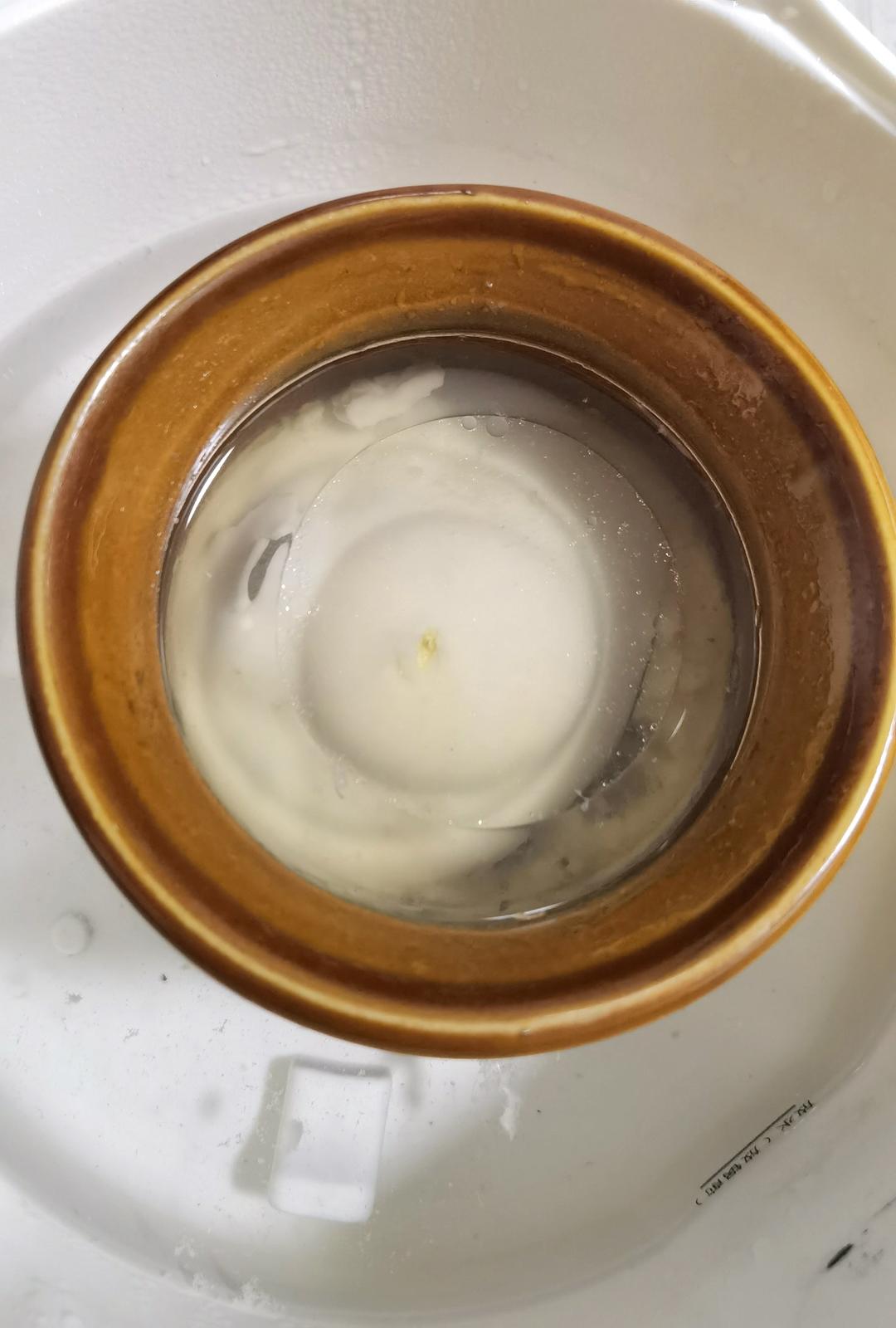 南昌鸡蛋肉饼瓦罐汤！是鸡蛋死死压着肉饼卧在罐底的那种！（电炖盅版）