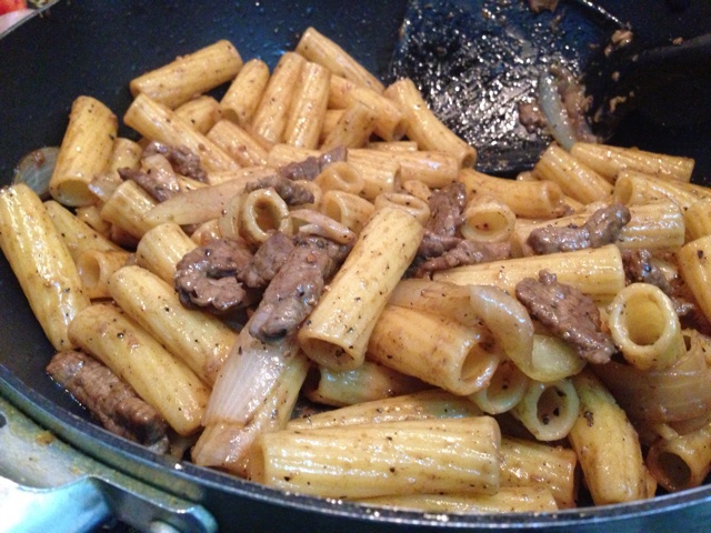 黑椒牛柳炒意粉