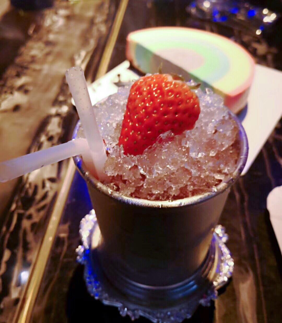 彩虹慕斯蛋糕