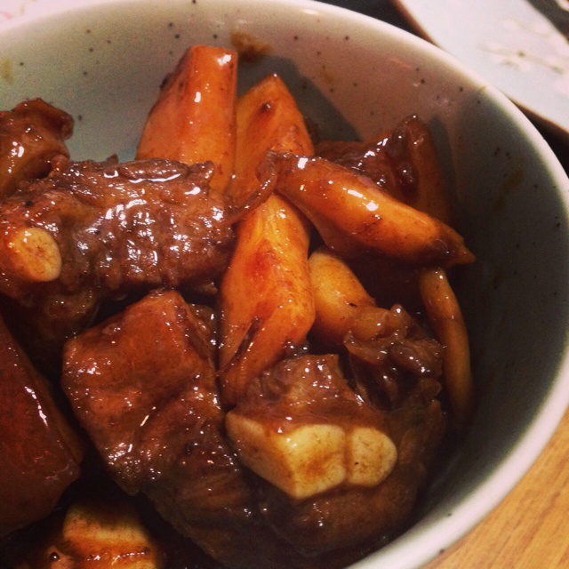 墨鱼红烧肉