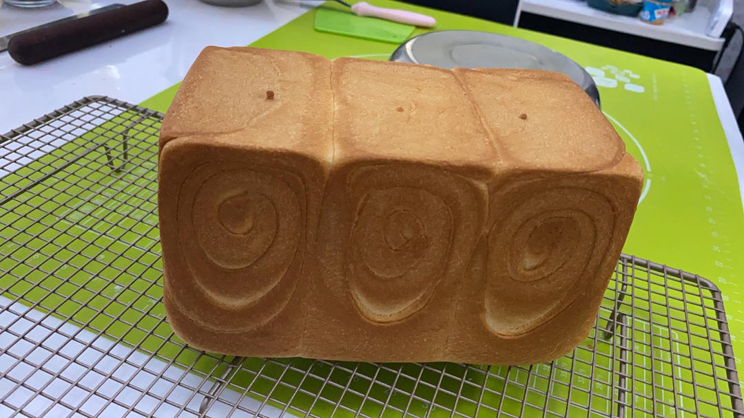 吐司，奶香手撕面包，超级香浓