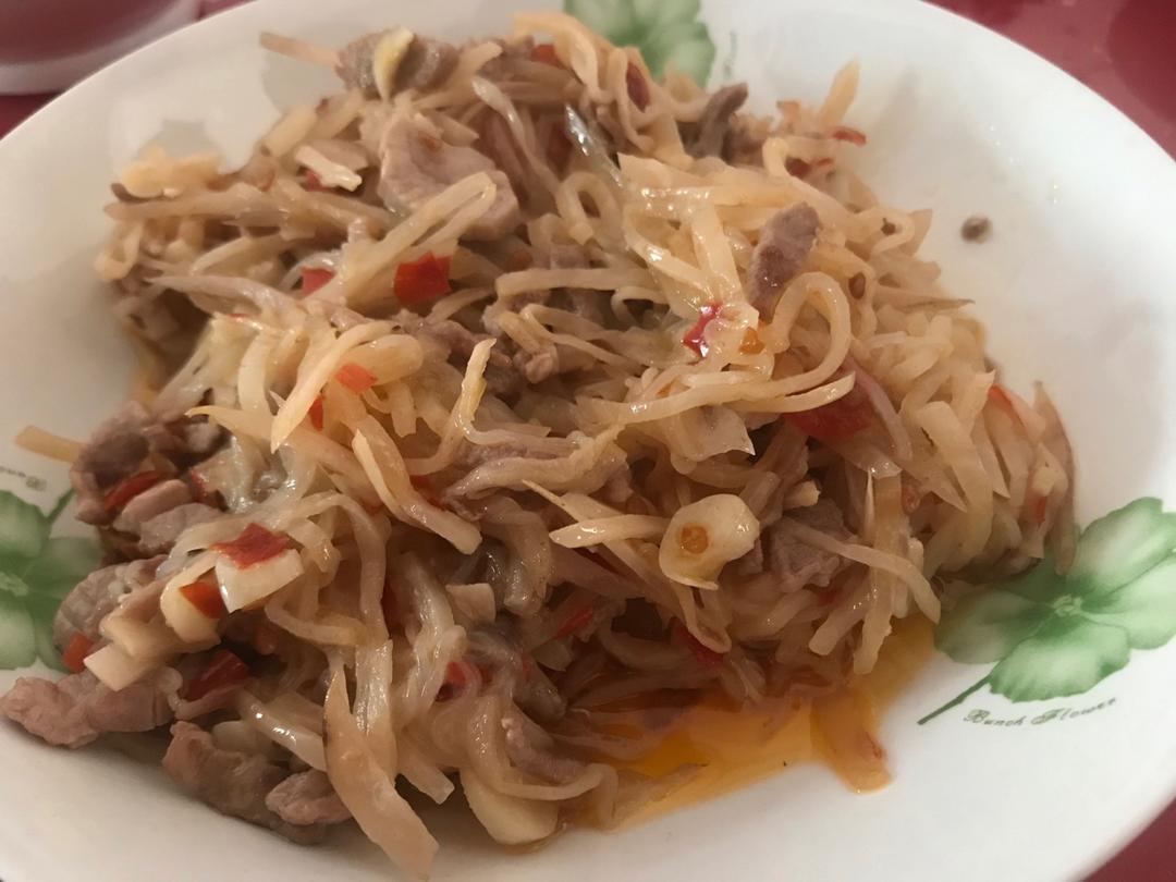 酸萝卜炒肉